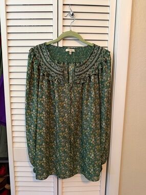 Max Studio Green Floral Ruffle Yoke Blouse